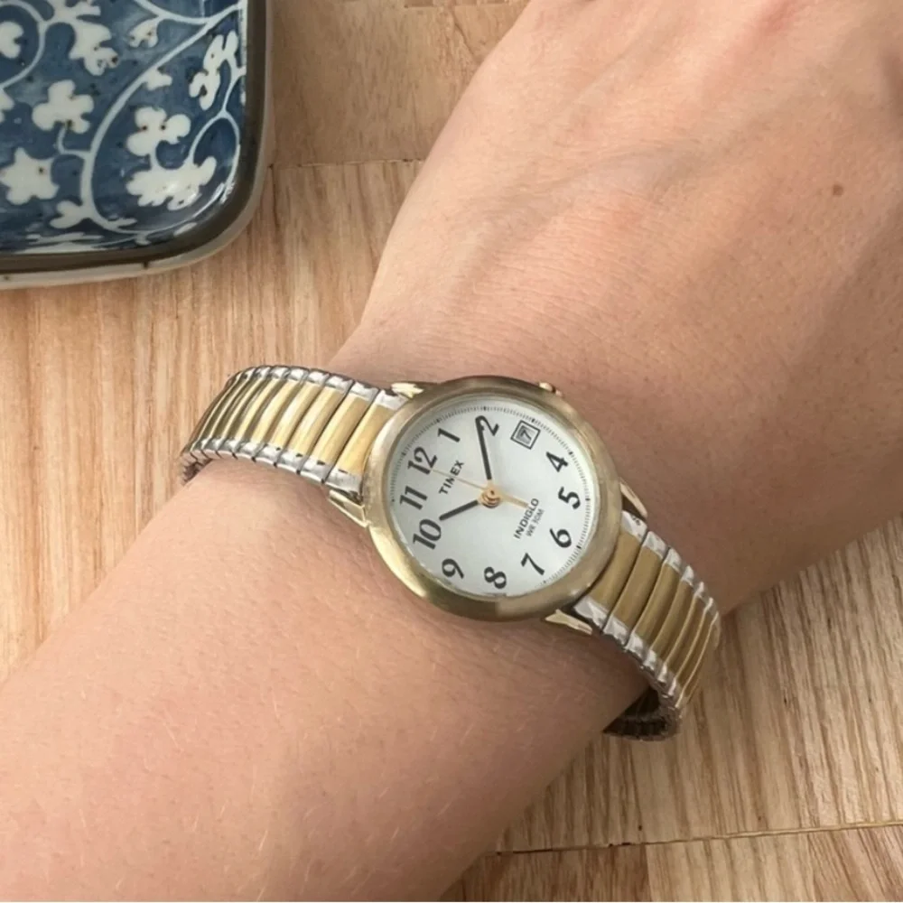 Timex ladies two toned classic dress watch NEW BATTERY